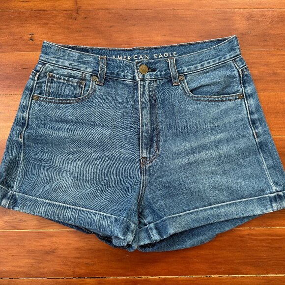 American Eagle Outfitters Mom Jean / Denim Short - Picture 1 of 3